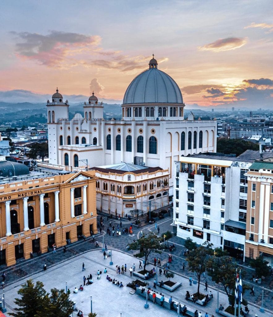 TOUR CIUDAD & PUPUSAS