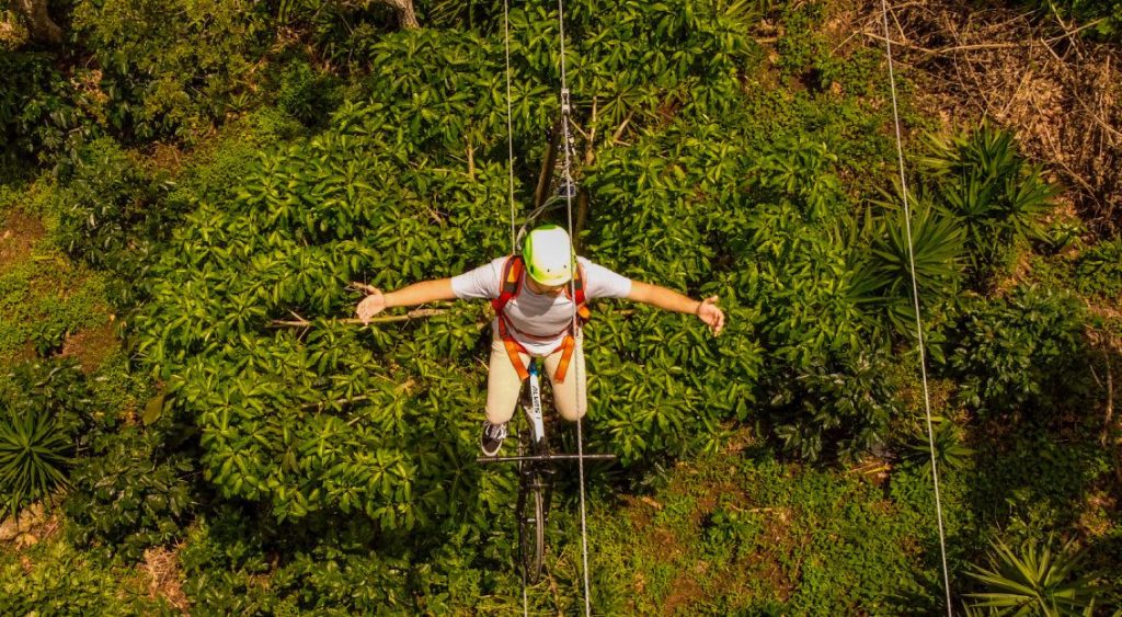 Eco-Aventura Total – De los Volcanes a la Bahía (14 Días)