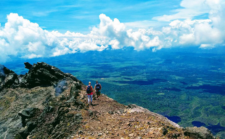 Ascenso al Volcán Izalco desde Cerro Verde