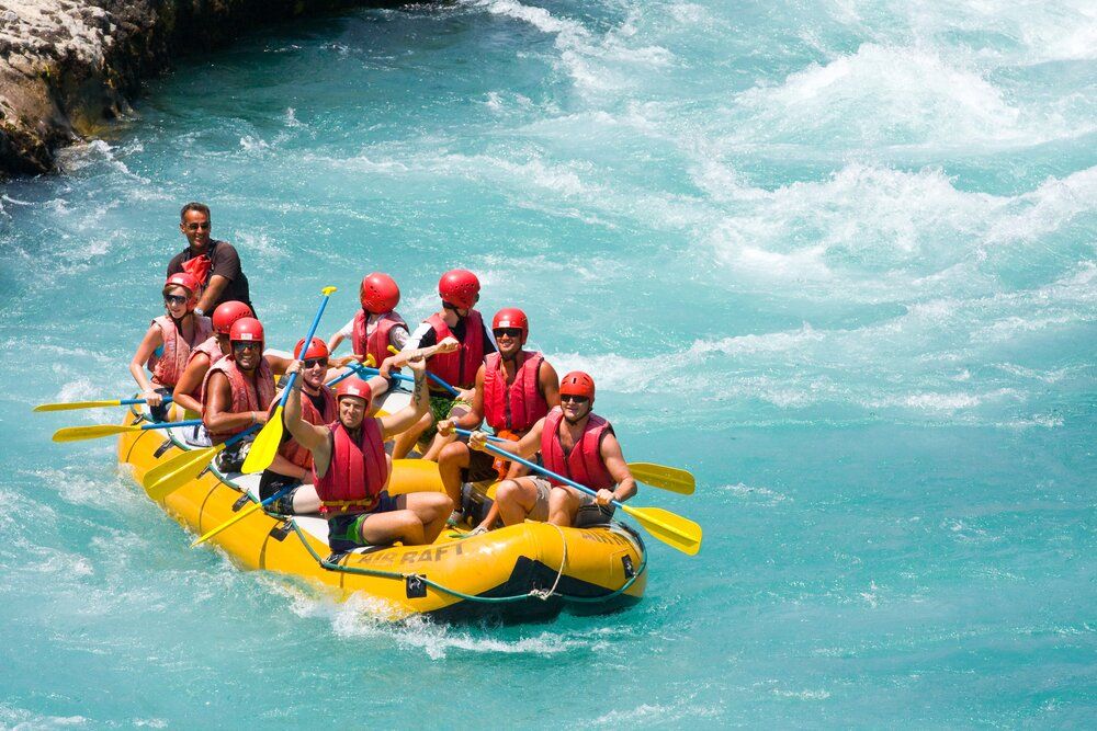 Tour de Rafting y Rápidos desde San Salvador