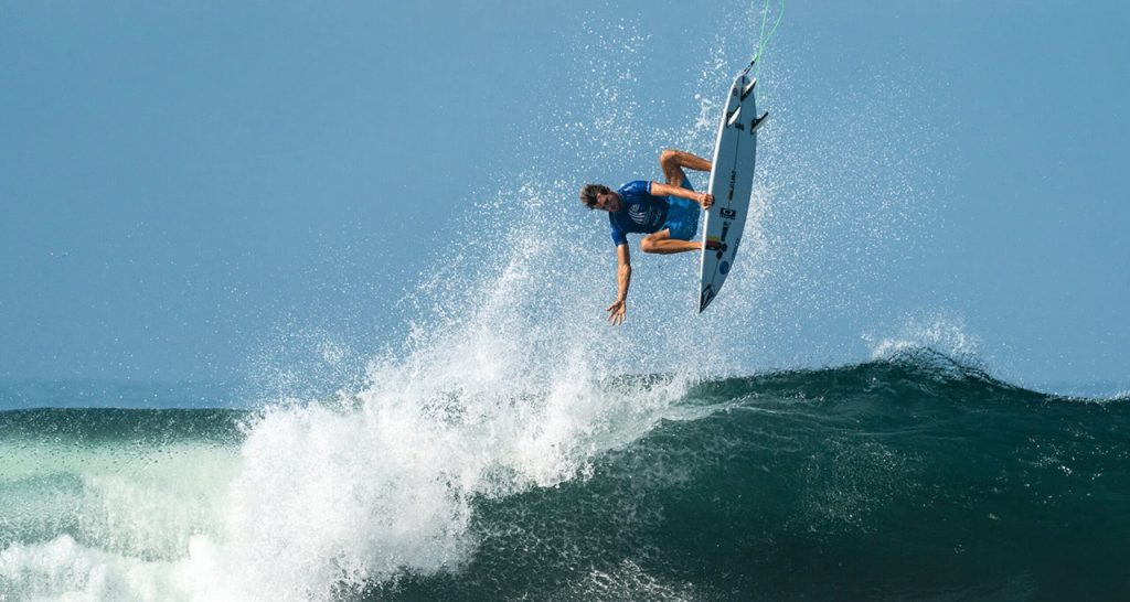 Clases de Surf y Recorrido Costero en La Libertad