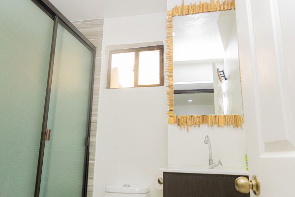 Baño---Olas-Permanentes-Buena-vista-El-Zonte