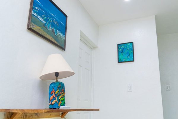 Oleaje en lienzo, arte inspirado en el surf y la playa para decoración de interiores.